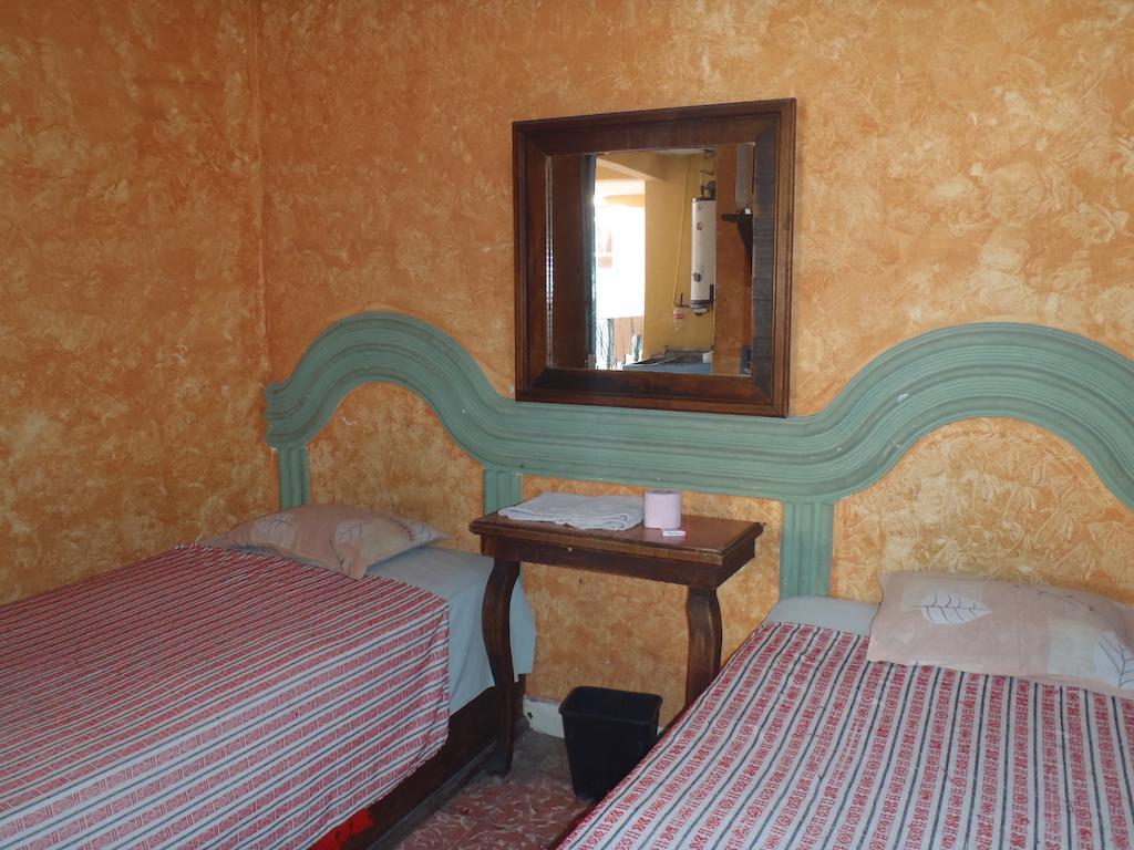 Hotel Casa De Huéspedes Hidalgo Tehuacán Chambre photo